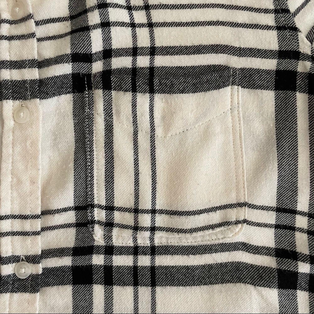 American Eagle Size S B/W black-and-white flannel - Picture 3 of 7